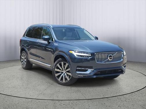 2025 Volvo XC90 B5 Core