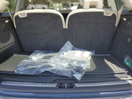 2025 Volvo XC90 B5 Core