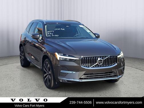 2023 Volvo XC60 B5 Ultimate Bright Theme