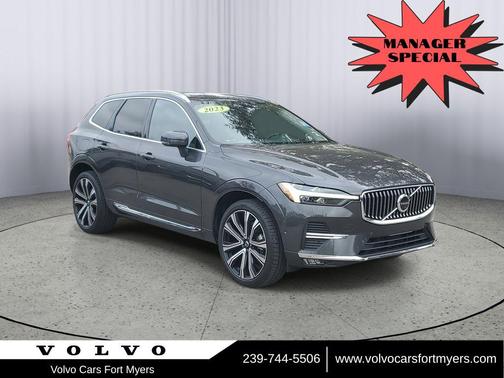 2023 Volvo XC60 B5 Ultimate Bright Theme