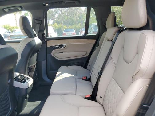 2026 Volvo XC90 Plus, B6 AWD Gas (mild hybrid), Gasoline, Bright, 7 Seats