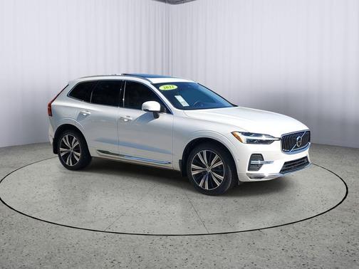 2022 Volvo XC60 B5 Inscription