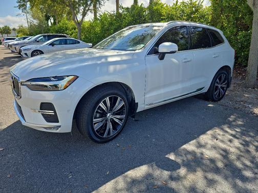 2022 Volvo XC60 B5 Inscription
