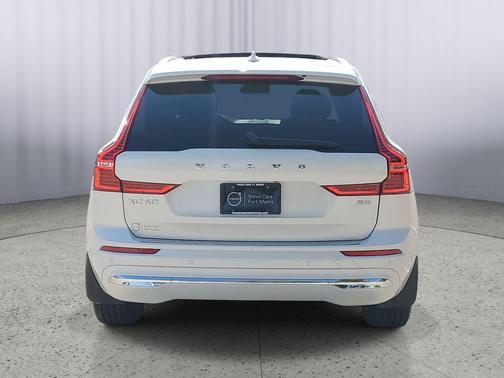2022 Volvo XC60 B5 Inscription