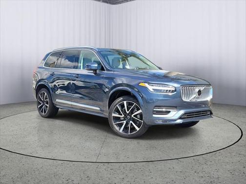 2025 Volvo XC90 B6 Plus 7-Seater