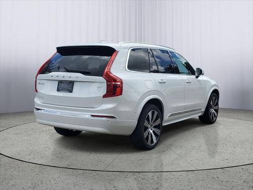 2024 Volvo XC90 Recharge Plug-In Hybrid T8 Ultimate Bright Theme 7-Seater