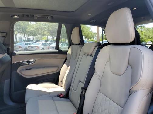 2025 Volvo XC90 B6 Plus 7-Seater