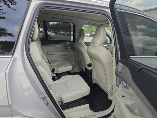 2024 Volvo XC90 Recharge Plug-In Hybrid T8 Ultimate 6-Seater