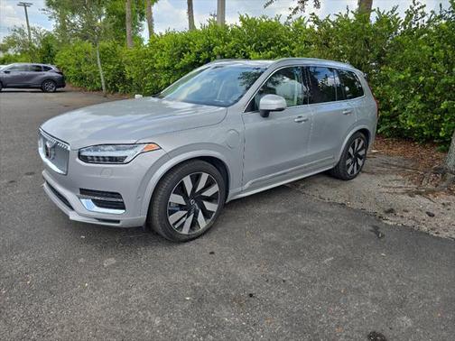 2024 Volvo XC90 Recharge Plug-In Hybrid T8 Ultimate 6-Seater