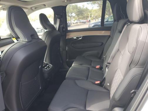 2026 Volvo XC90 Plus, B6 AWD Gas (mild hybrid), Gasoline, Bright, 7 Seats