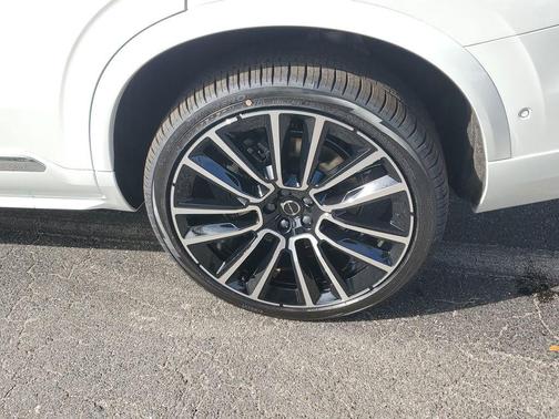 2026 Volvo XC90 Plus, B6 AWD Gas (mild hybrid), Gasoline, Bright, 7 Seats