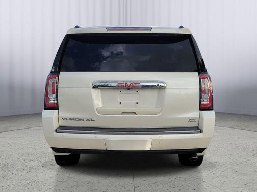 White Diamond Tricoat 2015 GMC Yukon XL 1500 Denali
