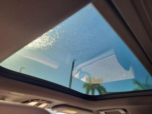 Crystal White Pearl 2026 Volvo XC90 Plus, B5 AWD Gas (mild hybrid), Gasoline, Bright, 7 Seats