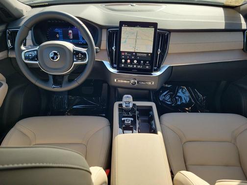 Forest Lake 2027 Volvo XC90 Plus