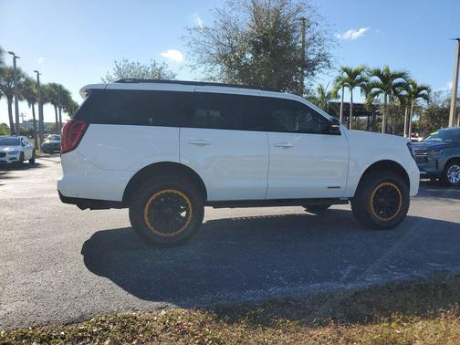 2025 Ford Expedition Tremor