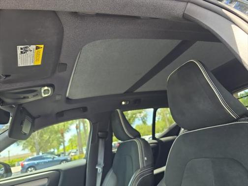2019 Volvo XC40 T5 R-Design