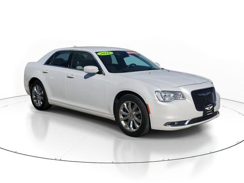 2016 Chrysler 300 Limited