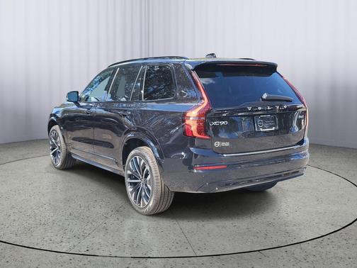 2026 Volvo XC90 Ultra Dark Theme, B6 AWD Gas (mild hybrid), Gasoline, 7 Seats