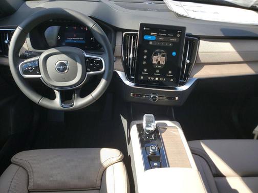 2026 Volvo XC90 Ultra Dark Theme, B6 AWD Gas (mild hybrid), Gasoline, 7 Seats