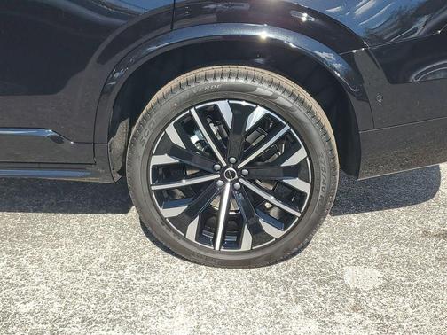 2026 Volvo XC90 Ultra Dark Theme, B6 AWD Gas (mild hybrid), Gasoline, 7 Seats