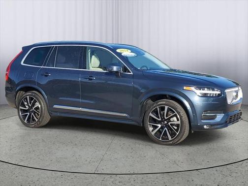 2024 Volvo XC90 B6 Plus Bright Theme 7-Seater