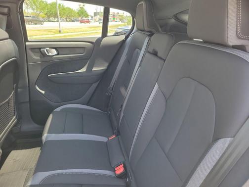 2024 Volvo C40 Recharge Pure Electric Twin Core