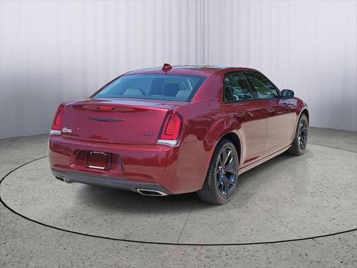 2022 Chrysler 300 Touring