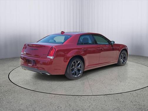 2022 Chrysler 300 Touring