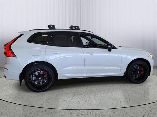 2025 Volvo XC60 Plug-In Hybrid T8 Ultra