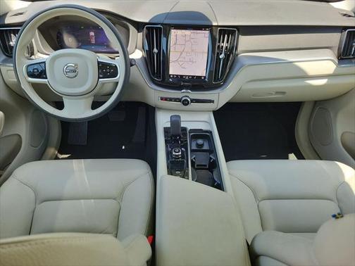2025 Volvo XC60 B5 Core