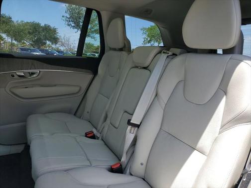 2025 Volvo XC90 B6 Plus 7-Seater