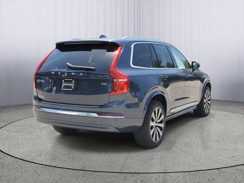 2025 Volvo XC90 B6 Plus 7-Seater