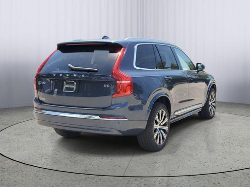 2025 Volvo XC90 B6 Plus 7-Seater