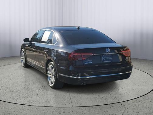 2017 Volkswagen Passat 1.8T SE w/Technology