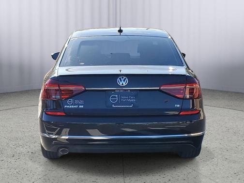 2017 Volkswagen Passat 1.8T SE w/Technology