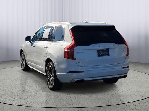 2020 Volvo XC90 T5 Momentum