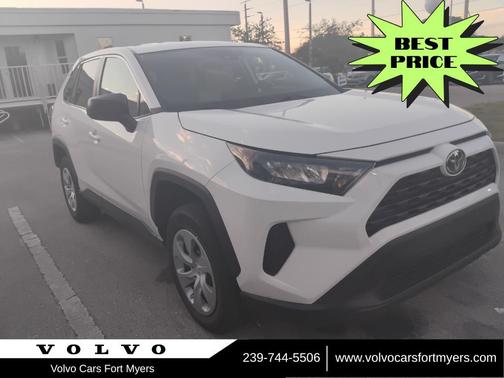 2022 Toyota RAV4 LE