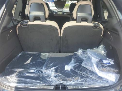 2025 Volvo XC90 Plug-In Hybrid T8 Plus 7-Seater