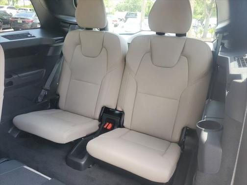 2025 Volvo XC90 Plug-In Hybrid T8 Plus 7-Seater