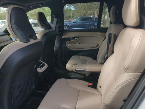 2026 Volvo XC90 Ultra Dark Theme, B6 AWD Gas (mild hybrid), Gasoline, 6 Seats