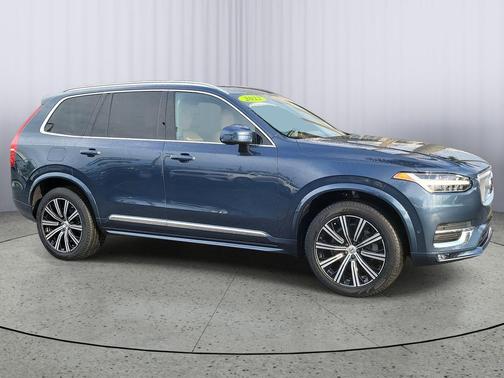 2022 Volvo XC90 T6 Inscription