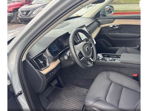 2025 Volvo XC90 Plus Certified 1-Owner
