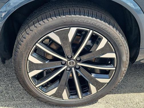 Denim Blue Metallic 2026 Volvo XC90 Plus, B6 AWD Gas (mild hybrid), Gasoline, Bright, 7 Seats