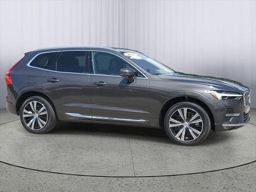 2022 Volvo XC60 B6 Inscription