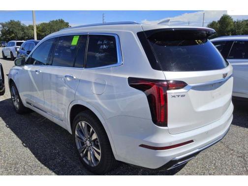 2025 Cadillac XT6 Premium Luxury FWD