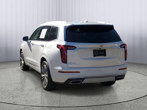 2025 Cadillac XT6 Premium Luxury FWD