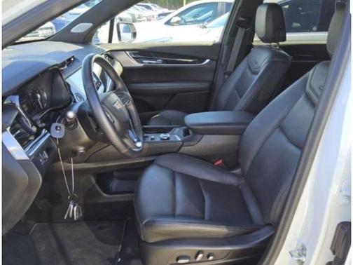 2025 Cadillac XT6 Premium Luxury FWD