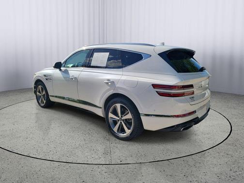 Uyuni White 2021 Genesis GV80 3.5T