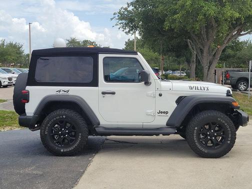 Bright White Clearcoat 2021 Jeep Wrangler Willys