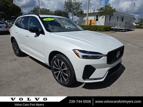 2024 Volvo XC60 B5 Plus Dark Theme